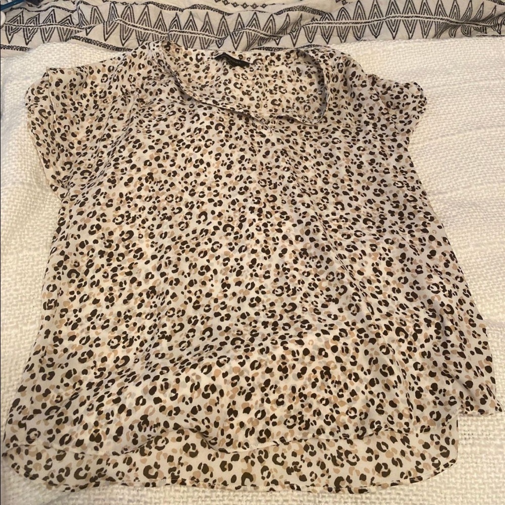 Medium banana republic tee
